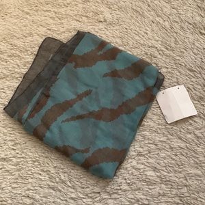 Blue Gray Tiger Print Sarong Scarf